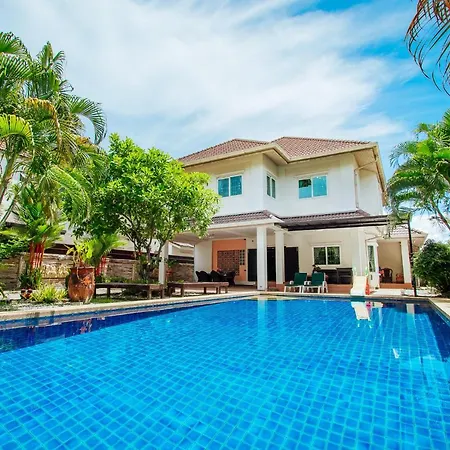 Private Residence Hosted By Sasithorn Nong Prue Exterior photo