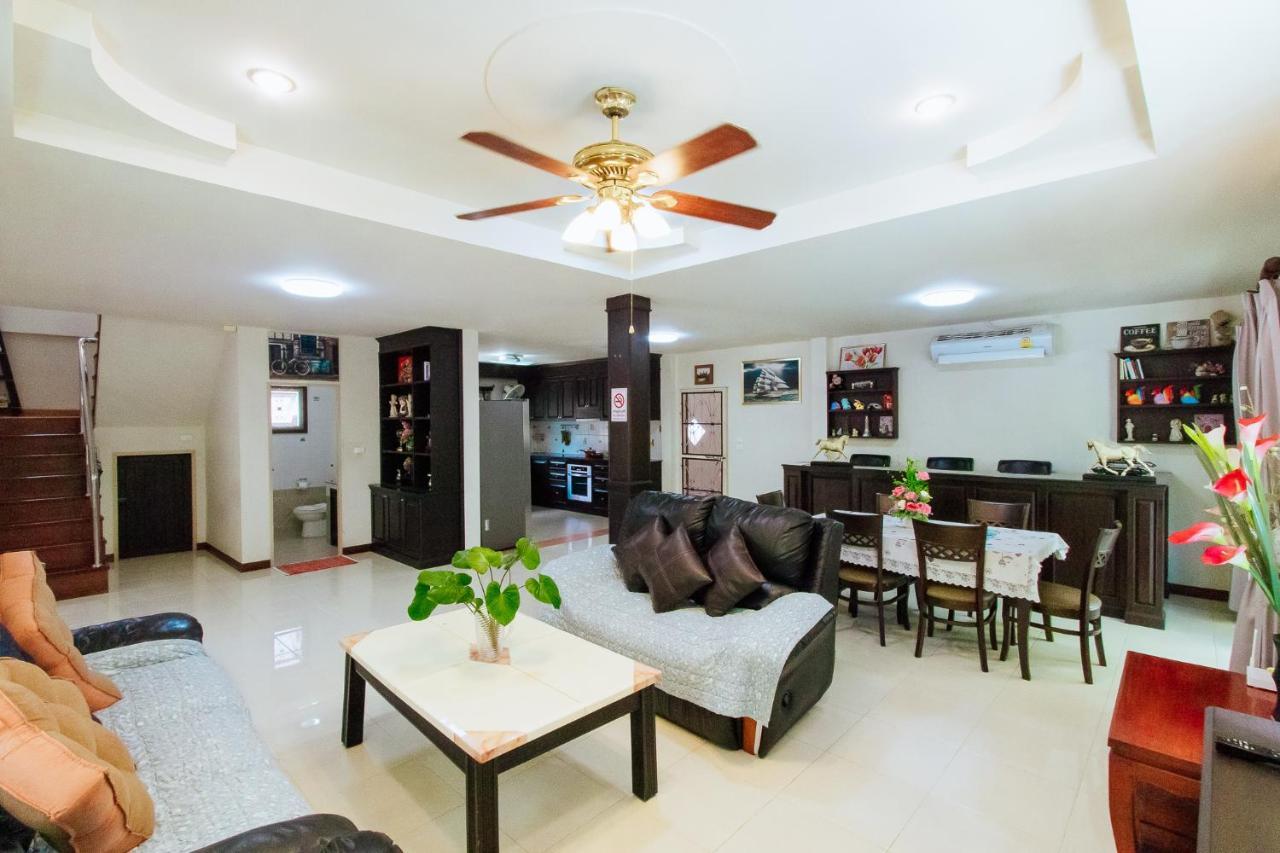 Villa Private Hosted By Sasithorn Nong Prue