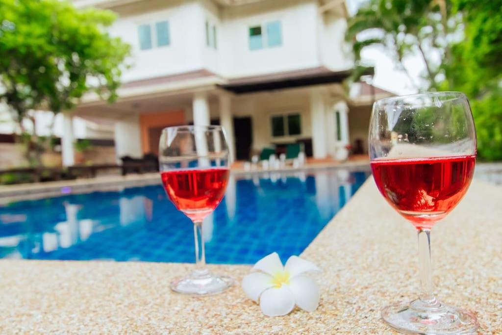 Villa Private Hosted By Sasithorn