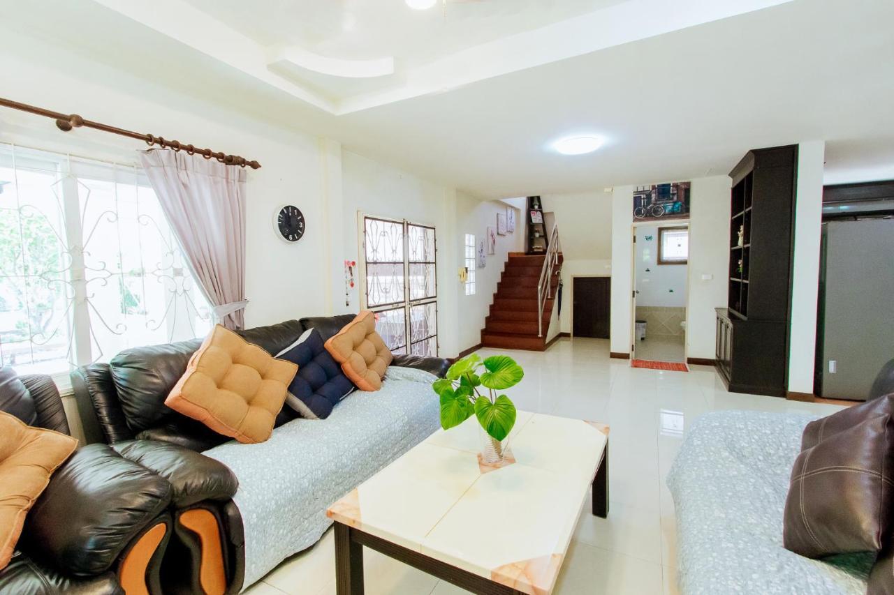 Private Hosted By Sasithorn Villa Nong Prue