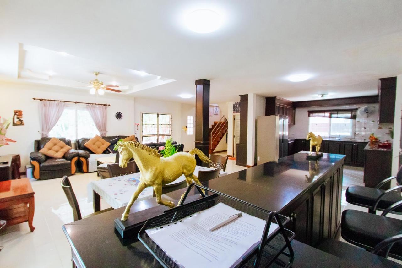 Private Hosted By Sasithorn Villa *