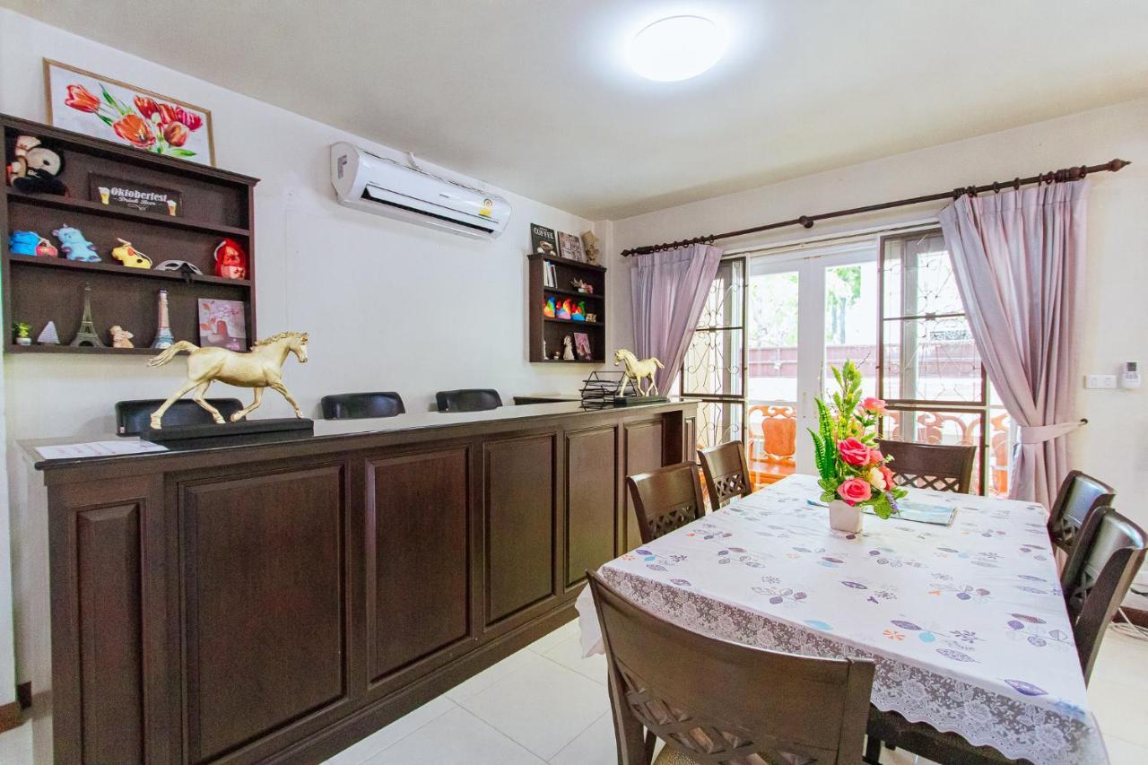 Private Hosted By Sasithorn Villa