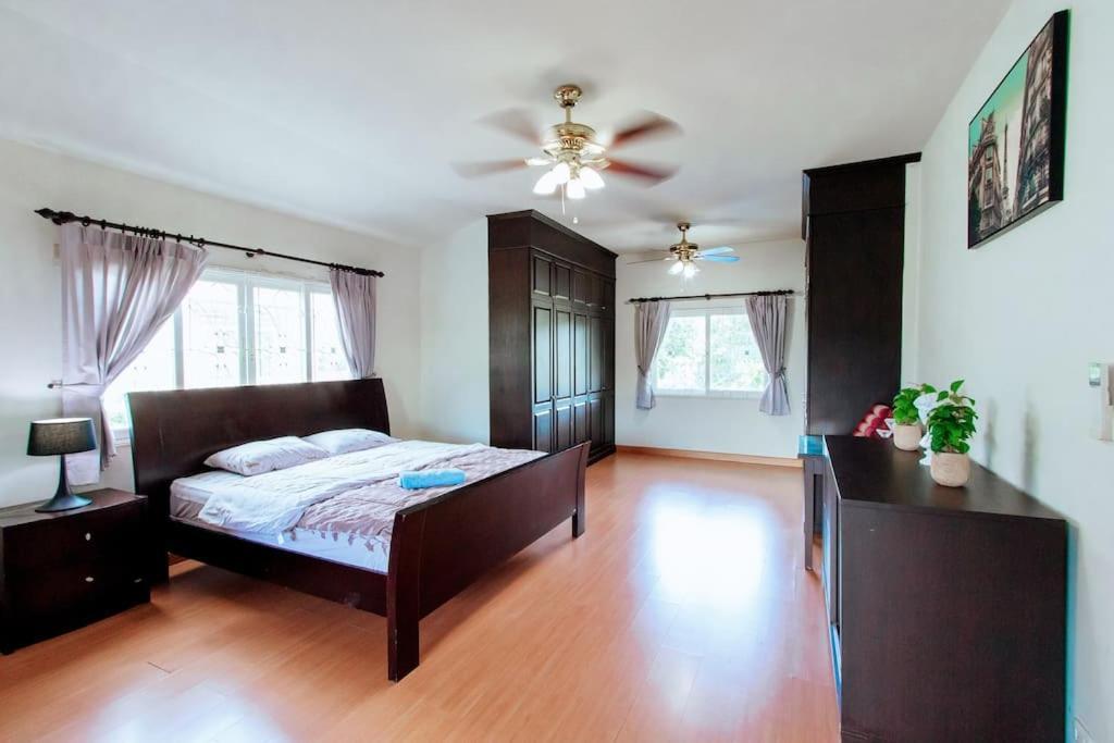 Villa Private Hosted By Sasithorn Nong Prue